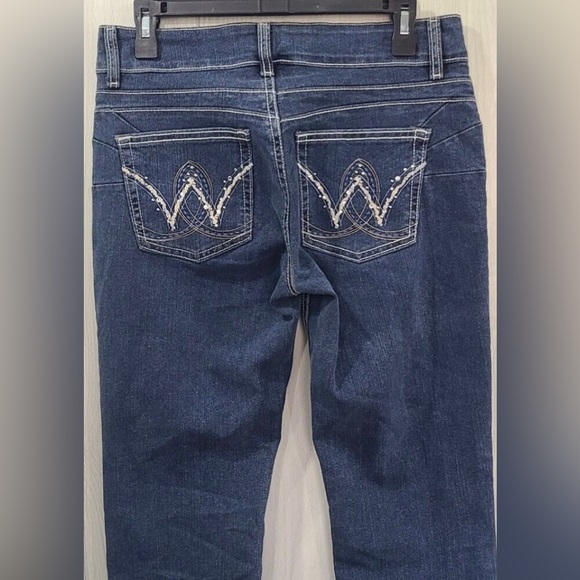 Get ready to Rodeo! Wrangler women’s premium jeans - Picture 7 of 7